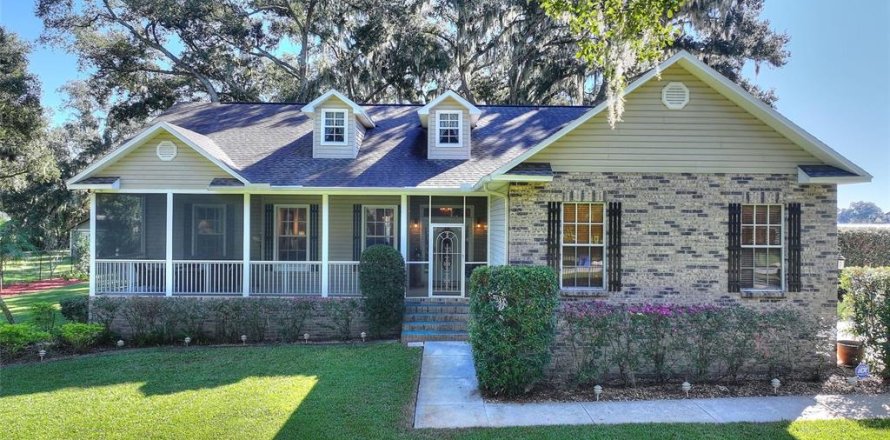 Casa en Plant City, Florida 4 dormitorios, 200.67 m2 № 2416552