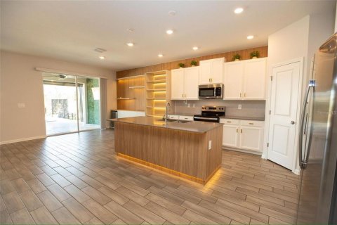Casa en venta en Winter Garden, Florida, 5 dormitorios, 304.25 m2 № 1906381 - foto 12