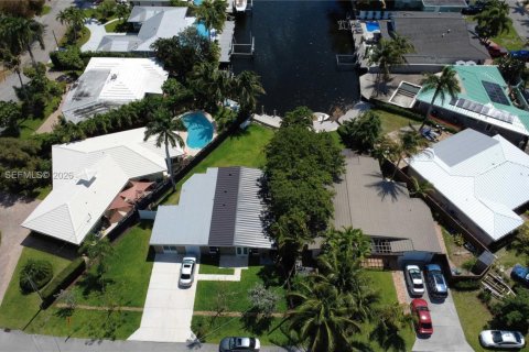 Купить виллу или дом в Уилтон-Мэнорс, Флорида 3 спальни, 169.36м2, № 2042093 - фото 18