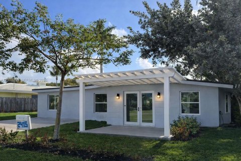 Villa ou maison à vendre à Wilton Manors, Floride: 3 chambres, 138.42 m2 № 2042093 - photo 1