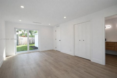 Casa en venta en Wilton Manors, Florida, 3 dormitorios, 138.42 m2 № 2042093 - foto 10