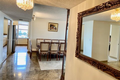 Снять в аренду кондоминиум в Санни-Айлс-Бич, Флорида 2 спальни, 141.68м2, № 1992425 - фото 8