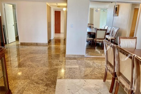 Снять в аренду кондоминиум в Санни-Айлс-Бич, Флорида 2 спальни, 141.68м2, № 1992425 - фото 7