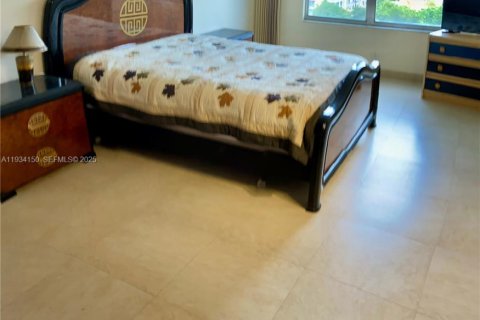 Снять в аренду кондоминиум в Санни-Айлс-Бич, Флорида 2 спальни, 141.68м2, № 1992425 - фото 26