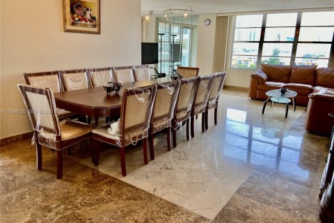 Снять в аренду кондоминиум в Санни-Айлс-Бич, Флорида 2 спальни, 141.68м2, № 1992425 - фото 4