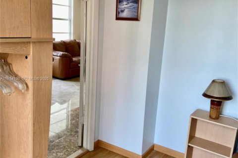 Снять в аренду кондоминиум в Санни-Айлс-Бич, Флорида 2 спальни, 141.68м2, № 1992425 - фото 29