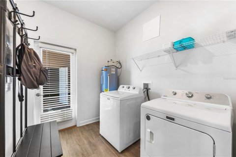 Touwnhouse à vendre à Orlando, Floride: 3 chambres, 159.51 m2 № 2403096 - photo 19
