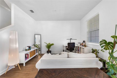 Touwnhouse à vendre à Orlando, Floride: 3 chambres, 159.51 m2 № 2403096 - photo 4