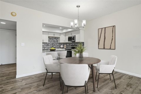 Condominio en venta en Saint Pete Beach, Florida, 2 dormitorios, 105.07 m2 № 2206244 - foto 5