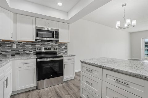 Condominio en venta en Saint Pete Beach, Florida, 2 dormitorios, 105.07 m2 № 2206244 - foto 10