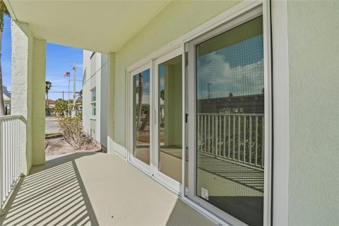 Condominio en venta en Saint Pete Beach, Florida, 2 dormitorios, 105.07 m2 № 2206244 - foto 19