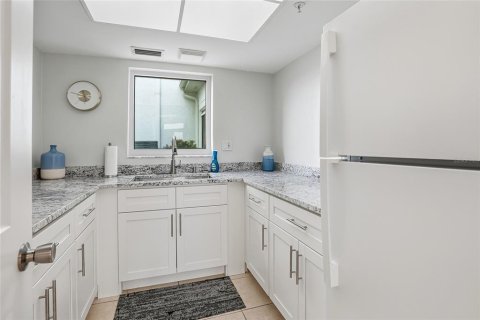 Condominio en venta en Saint Pete Beach, Florida, 2 dormitorios, 105.07 m2 № 2206244 - foto 24