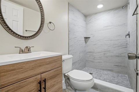 Condominio en venta en Saint Pete Beach, Florida, 2 dormitorios, 105.07 m2 № 2206244 - foto 17