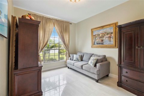 House in Orlando, Florida 4 bedrooms, 227.33 sq.m. № 1741179 - photo 20