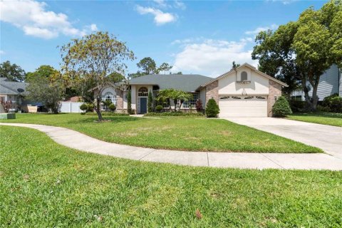 House in Orlando, Florida 4 bedrooms, 227.33 sq.m. № 1741179 - photo 3