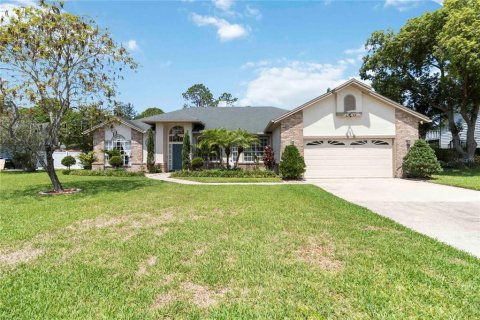 House in Orlando, Florida 4 bedrooms, 227.33 sq.m. № 1741179 - photo 2