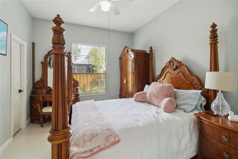 House in Orlando, Florida 4 bedrooms, 227.33 sq.m. № 1741179 - photo 23