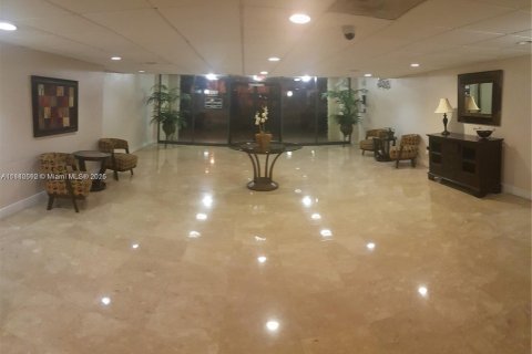 Copropriété à vendre à North Miami, Floride: 1 chambre, 62.52 m2 № 1834235 - photo 10