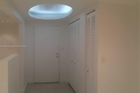Copropriété à vendre à North Miami, Floride: 1 chambre, 62.52 m2 № 1834235 - photo 6