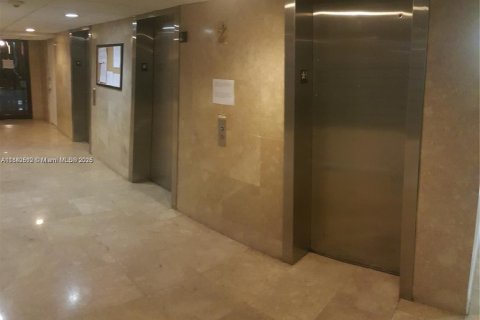 Copropriété à vendre à North Miami, Floride: 1 chambre, 62.52 m2 № 1834235 - photo 11