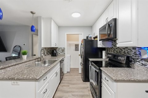 Copropriété à vendre à Saint Petersburg, Floride: 2 chambres, 95.5 m2 № 2101398 - photo 8