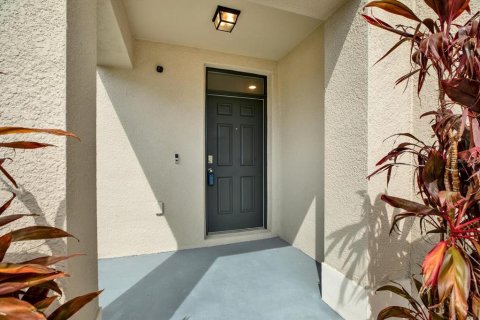 House in Valrico, Florida 4 bedrooms, 187.85 sq.m. № 1903454 - photo 3