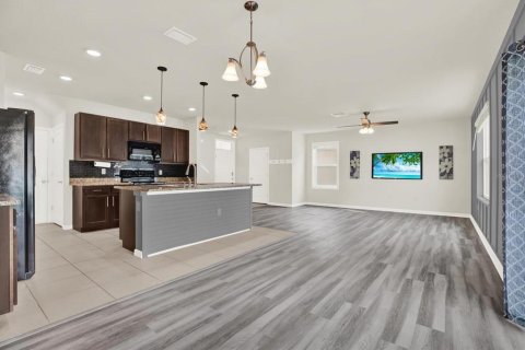 House in Valrico, Florida 4 bedrooms, 187.85 sq.m. № 1903454 - photo 10