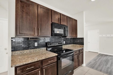 House in Valrico, Florida 4 bedrooms, 187.85 sq.m. № 1903454 - photo 19