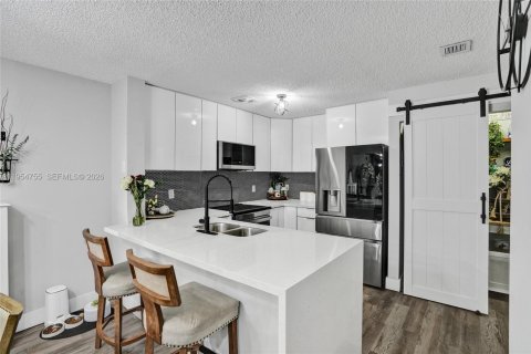 Casa en venta en Miramar, Florida, 2 dormitorios, 107.12 m2 № 2009264 - foto 4