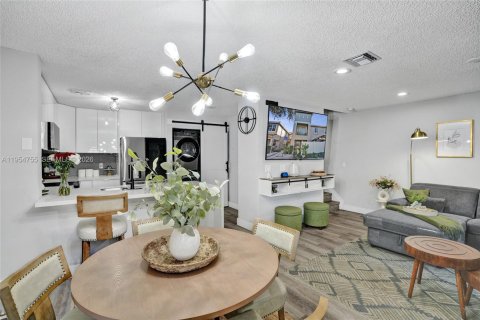 Casa en venta en Miramar, Florida, 2 dormitorios, 107.12 m2 № 2009264 - foto 11