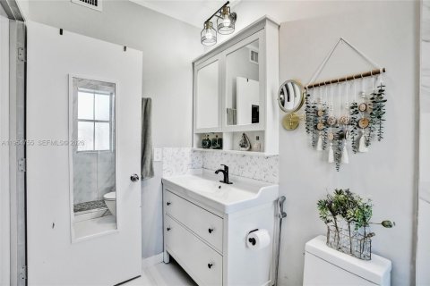 Casa en venta en Miramar, Florida, 2 dormitorios, 107.12 m2 № 2009264 - foto 18