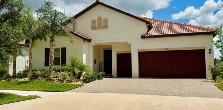 House in Wimauma, Florida 3 bedrooms, 219.53 sq.m. № 1887084