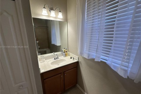 Снять в аренду виллу или дом в Форт Майерс, Флорида 4 спальни, 242.1м2, № 2034199 - фото 16