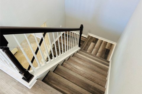 Снять в аренду виллу или дом в Форт Майерс, Флорида 4 спальни, 242.1м2, № 2034199 - фото 25