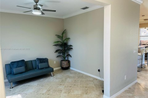 Снять в аренду виллу или дом в Форт Майерс, Флорида 4 спальни, 242.1м2, № 2034199 - фото 19