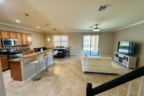 Снять в аренду виллу или дом в Форт Майерс, Флорида 4 спальни, 242.1м2, № 2034199 - фото 13