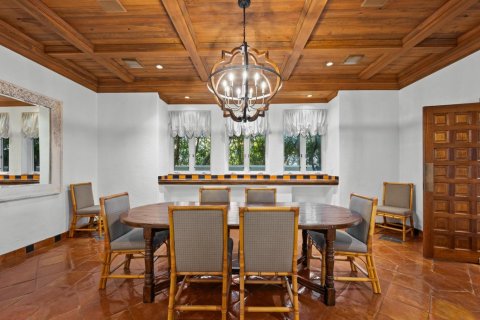 House in Palm Beach, Florida 6 bedrooms, 502.6 sq.m. № 2087710 - photo 8