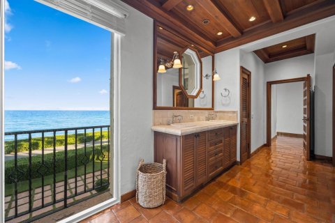 House in Palm Beach, Florida 6 bedrooms, 502.6 sq.m. № 2087710 - photo 25