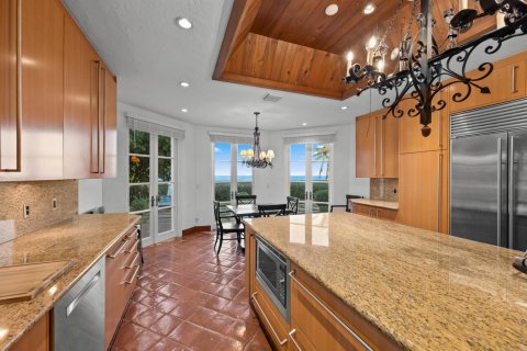 House in Palm Beach, Florida 6 bedrooms, 502.6 sq.m. № 2087710 - photo 14