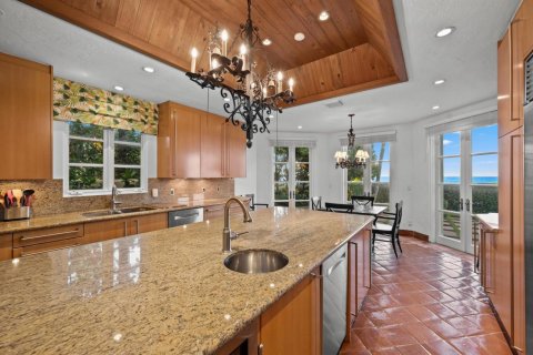 House in Palm Beach, Florida 6 bedrooms, 502.6 sq.m. № 2087710 - photo 15