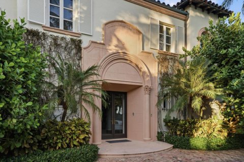 House in Palm Beach, Florida 6 bedrooms, 502.6 sq.m. № 2087710 - photo 3