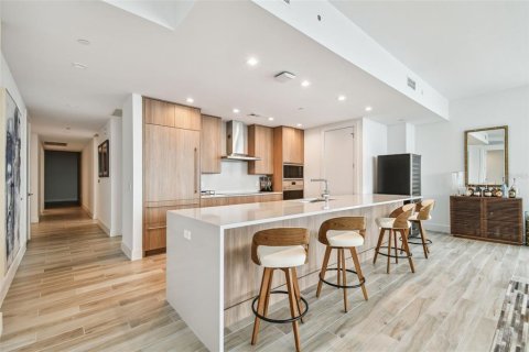 Condo in Tampa, Florida, 3 bedrooms  № 1786231 - photo 14