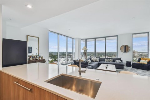 Condo in Tampa, Florida, 3 bedrooms  № 1786231 - photo 23