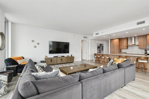 Condo in Tampa, Florida, 3 bedrooms  № 1786231 - photo 30