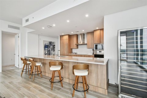 Condo in Tampa, Florida, 3 bedrooms  № 1786231 - photo 11