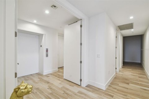 Condo in Tampa, Florida, 3 bedrooms  № 1786231 - photo 7