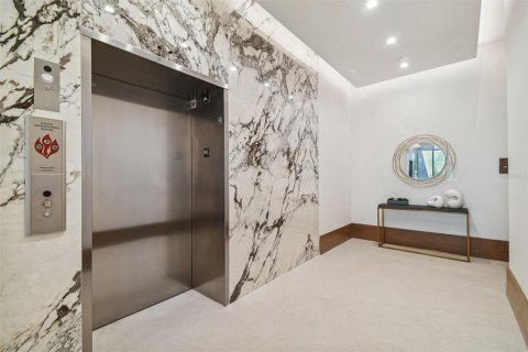 Condo in Tampa, Florida, 3 bedrooms  № 1786231 - photo 6