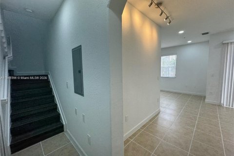 Снять в аренду кондоминиум в Майами, Флорида 2 спальни, 111.95м2, № 1967487 - фото 13