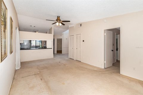 Duplex in Orlando, Florida 2 bedrooms, 95.04 sq.m. № 1828114 - photo 6
