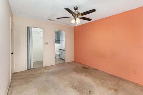 Duplex in Orlando, Florida 2 bedrooms, 95.04 sq.m. № 1828114 - photo 12
